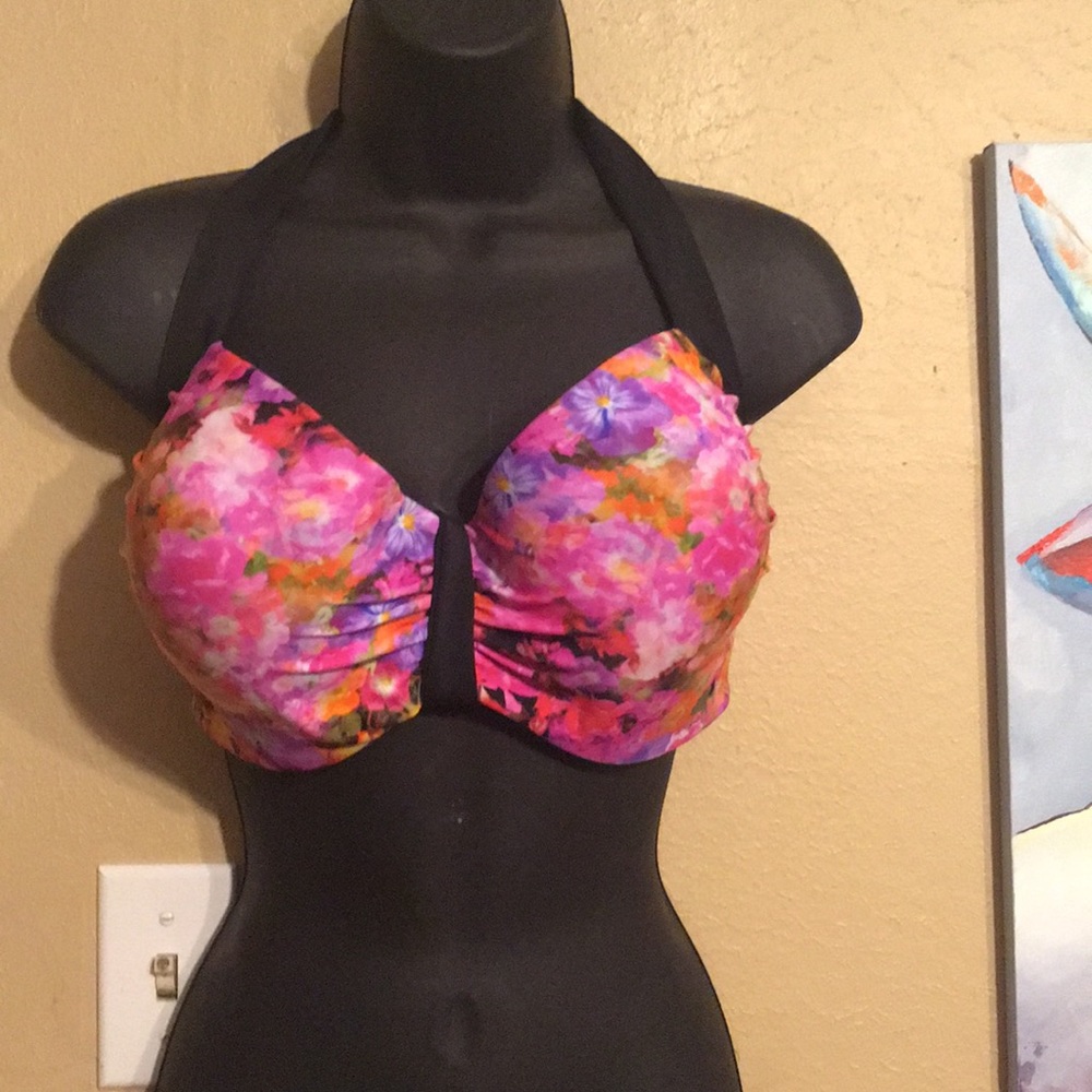Halter bikini top